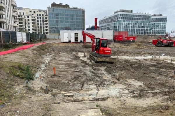 CREATION D'UNE DALLE BETON POUR POSE SILO ET CENTRALE  ST OUEN / LVETP /ILE DE FRANCE / 