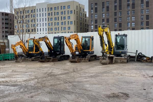 Location de pelles et mini-pelles et engins de chantiers / Particuliers et Pros
