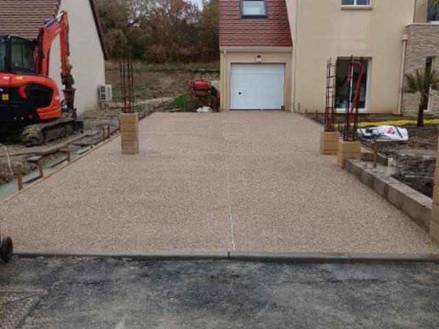 TRAVAUX DE TERRASSEMENT ET CREATION DALLE BETON DESACTIVE