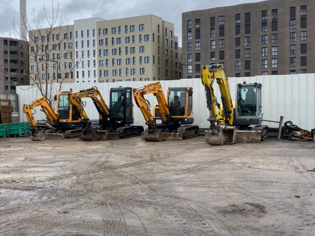 Location de pelles et mini-pelles et engins de chantiers / Particuliers et Pros